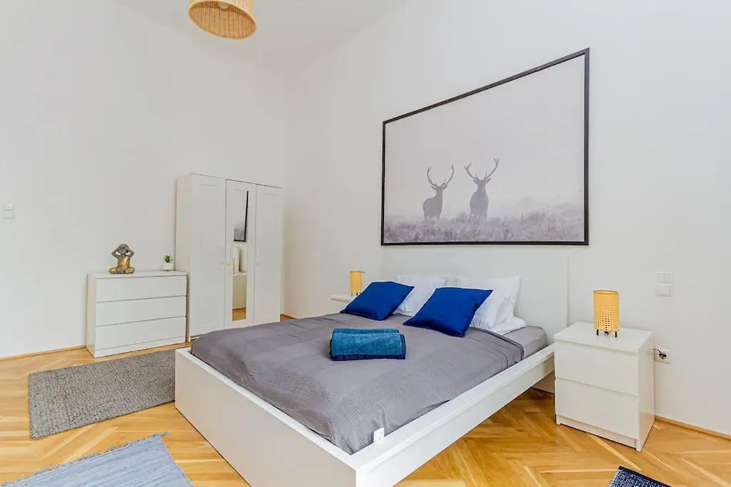 Apartment Gusto Della Vita By Nw Budapest Hungary